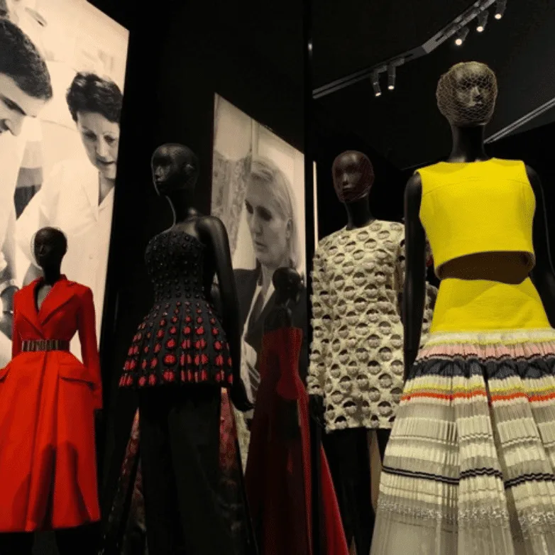 Study Fashion Designing Abroad Vidhyarthi Mithram