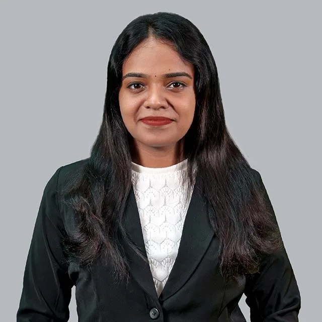 Professional employer at leading study abroad consultants in Kochi helping students achieve their study abroad goals.